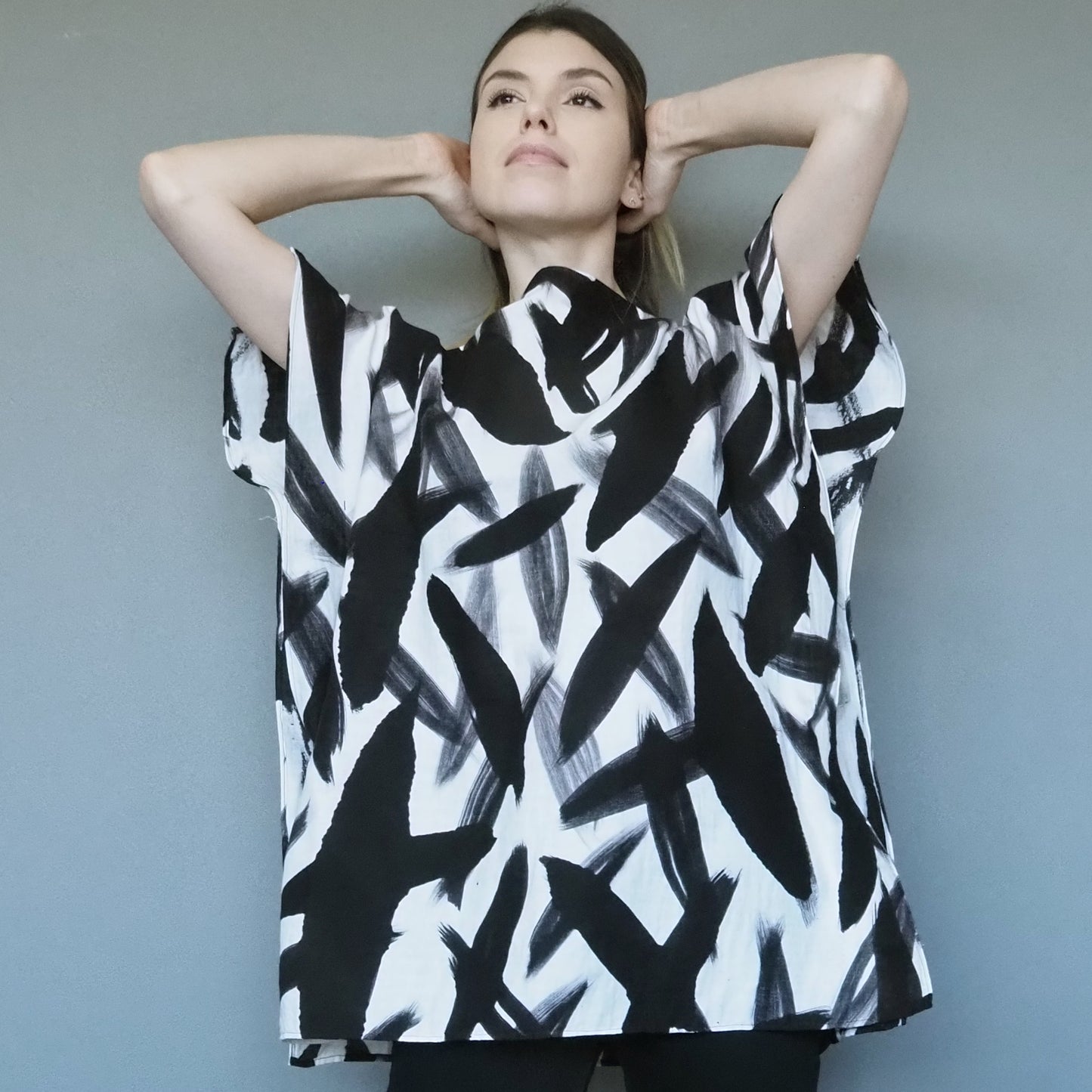 Bamboo Leaves Double-gauze Cotton Top Charcoal Black