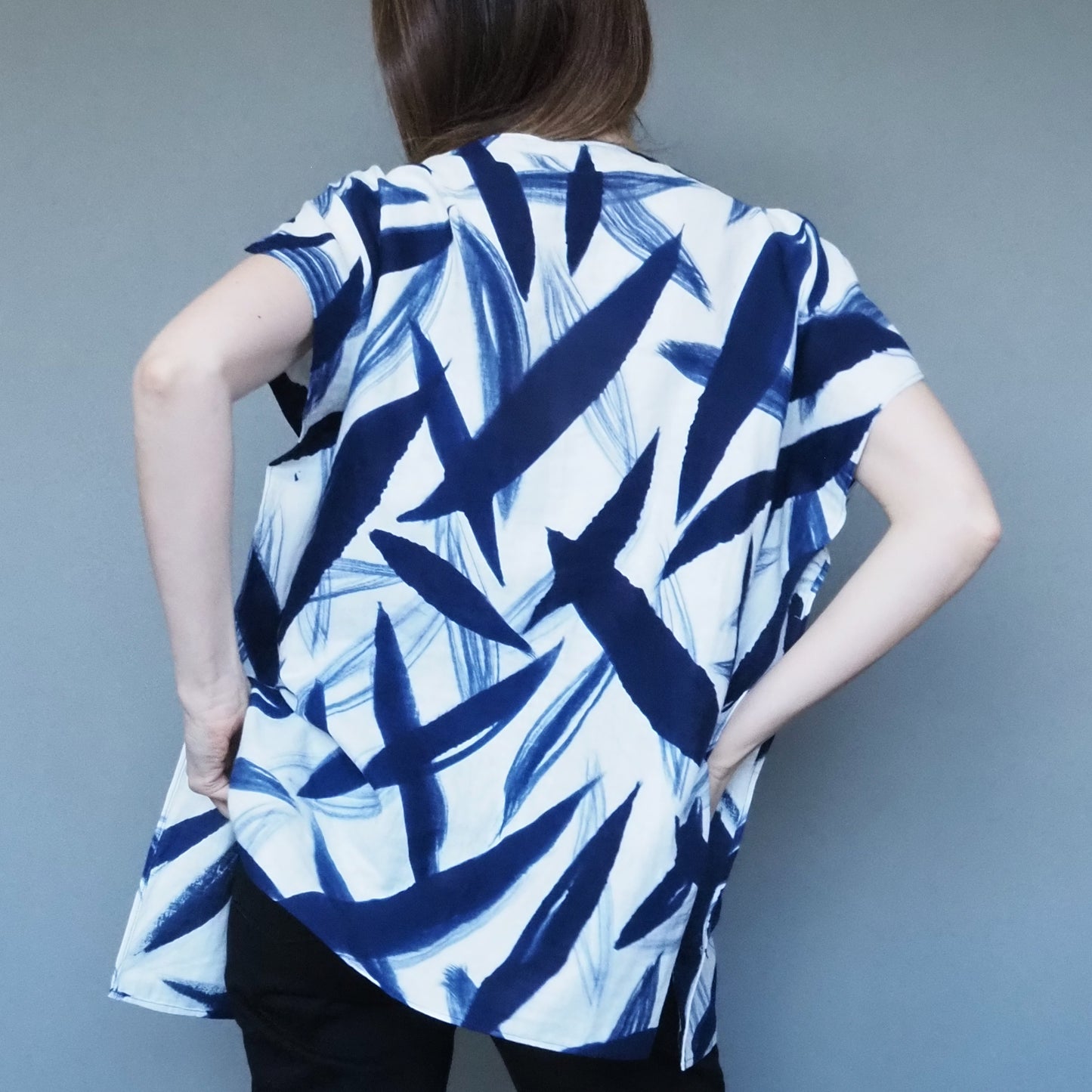 Bamboo Leaves Double-gauze Cotton Top Dark Blue
